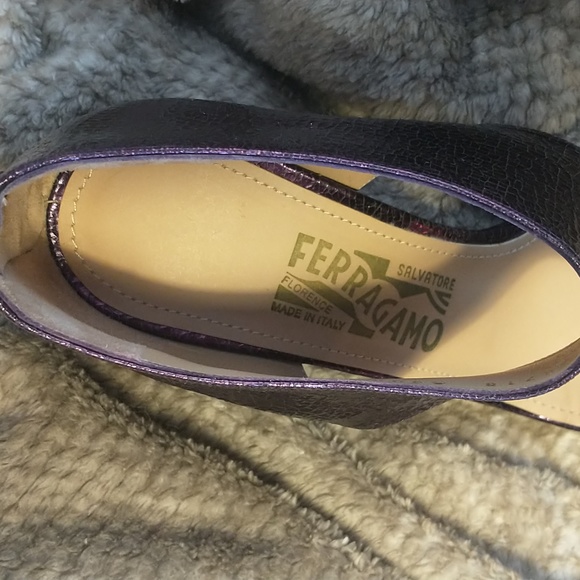 Salvatore Ferragamo Pellas Metal Graph Lamb 7 1/2 size - Picture 4 of 8